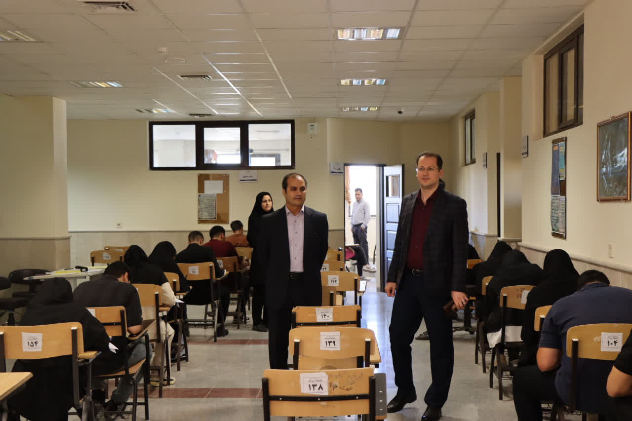 بازدید معاون آموزشی و تحصیلات تکمیلی  دانشگاه مراغه از روند برگزاری امتحانات